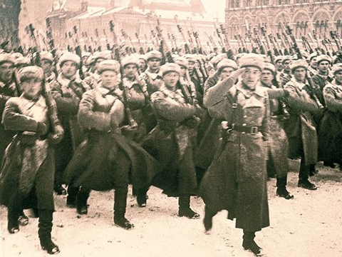 Cuộc duyệt binh đi vào lịch sử nhân loại cách đây 77 năm