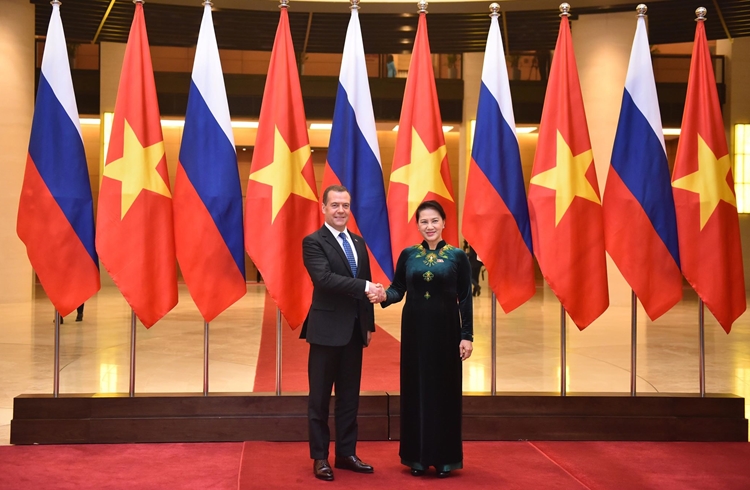 Thủ tướng Medvedev: Nga và Việt Nam luôn là những người bạn thân thiết