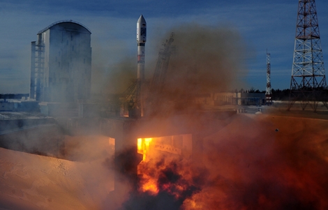 Mỹ “đánh tiếng” nhờ Nga chế tạo giúp phi thuyền lên Mặt trăng