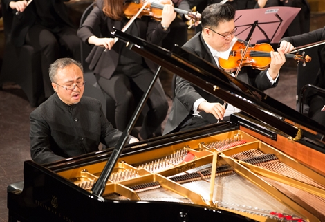 Hà Nội đêm lắng đọng cùng NSND Đặng Thái Sơn và dàn giao hưởng Hàn Quốc