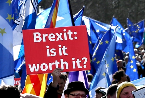 Gần 4 triệu Anh người kí tên đòi huỷ Brexit