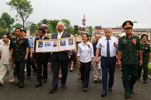 "Trung đoàn Bất tử" diễu hành ở Hà Nội