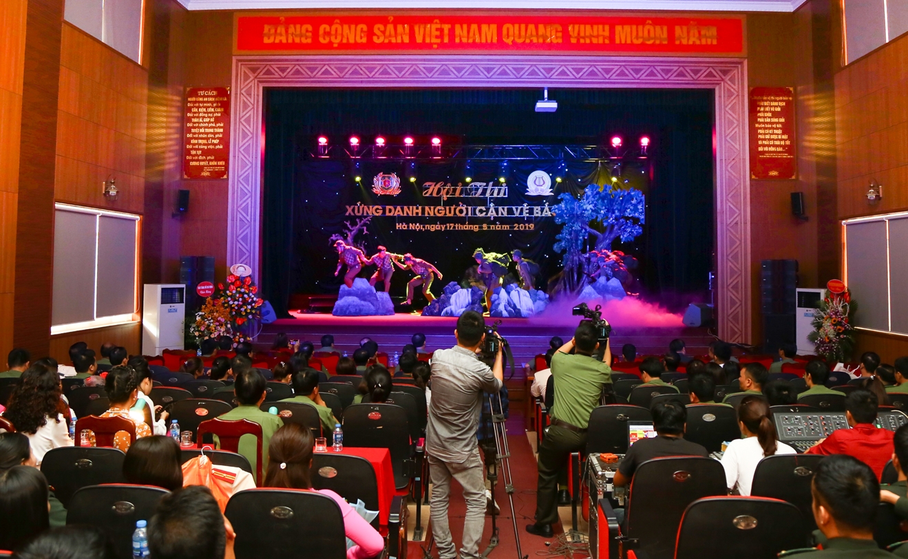 Hội thi sân khấu “Xứng danh người cận vệ Bác Hồ”