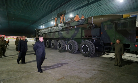 Chủ tịch Kim Jong-un tới thăm loạt nhà máy chế tạo tên lửa