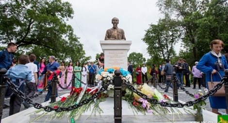 Khánh thành tượng đài Bác Hồ tại thành phố Vladivostok