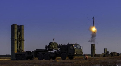 Tên lửa S-500 có thể chặn mọi đòn tấn công từ vũ trụ?