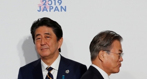 Leo thang căng thẳng, Nhật-Hàn loại nhau khỏi danh sách ưu đãi thương mại