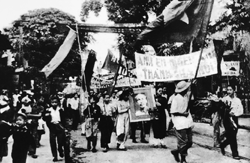  Hà Nội vỡ oà hạnh phúc ngày đón đoàn quân Giải phóng cách đây 65 năm