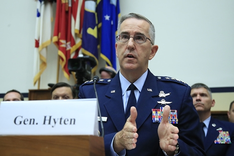 Mỹ lại thừa nhận "theo đuôi" người Nga về phát triển vũ khí