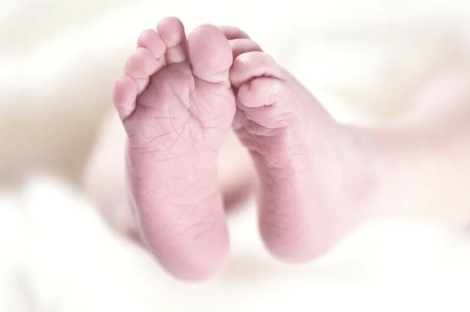 Em bé chưa tròn một tuổi qua đời sau khi nhiễm COVID-19