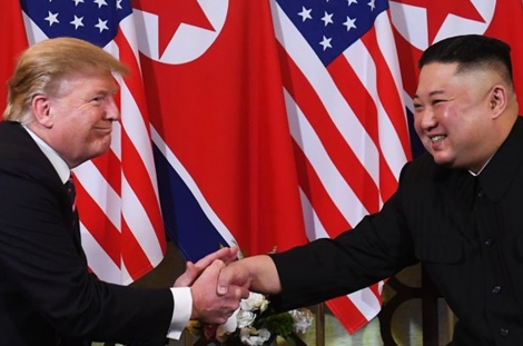 Tổng thống Trump nói gì sau tin ông Kim tái xuất?