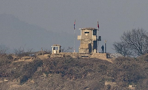 Nổ súng bất ngờ ở biên giới liên Triều