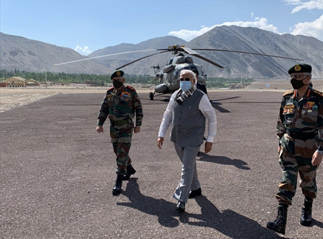 Thủ tướng Ấn Độ Modi bất ngờ xuất hiện gần biên giới Trung Quốc