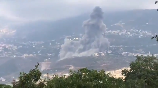 Kho vũ khí lớn ở Lebanon phát nổ, bốc cháy dữ dội