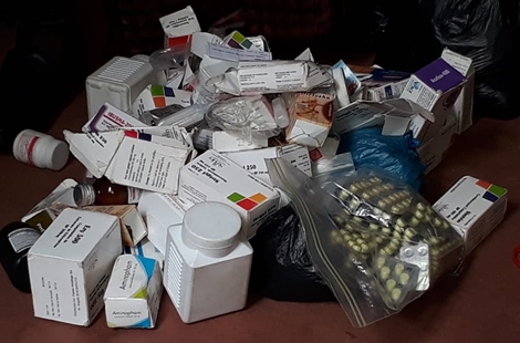 Hơn 120 người bị bắt vì buôn thuốc, khẩu trang giả trên mạng