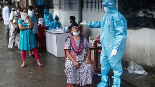 Đại dịch COVID-19 lại thiết lập cột mốc đáng sợ mới