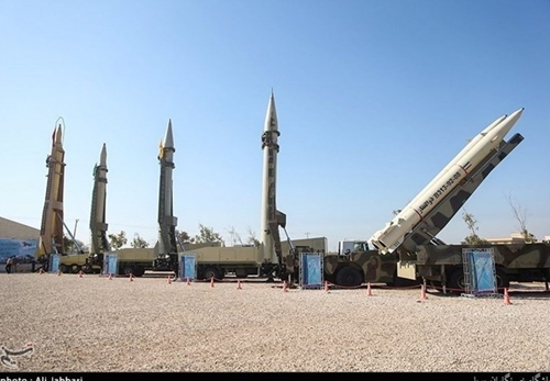 Iran khoe hệ thống tên lửa đạn đạo mới giữa lúc Mỹ bầu cử