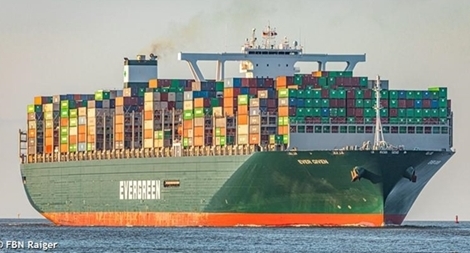 Tìm ra người có lỗi vụ siêu tàu Ever Given mắc kẹt ở kênh Suez?