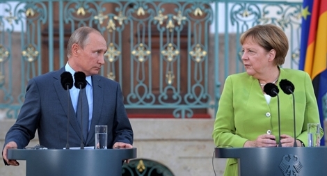 Đức hối thúc Nga rút quân gần Ukraine, ông Putin nói gì?