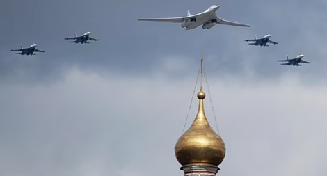 76 máy bay quân sự xếp đội hình trên Quảng trường Đỏ