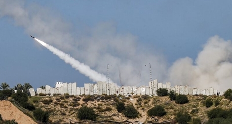 Hứng 150 rocket của Hamas, Israel dội bão lửa vào Dải Gaza