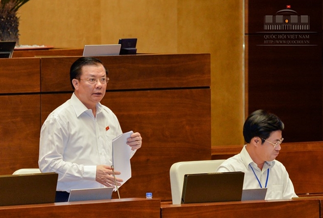 Nói đang làm rất tốt, tại sao phải tập trung chất vấn về nợ công? 