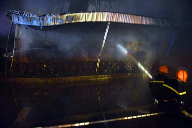 Cháy lớn tại Công ty TNHH United Motor Việt Nam