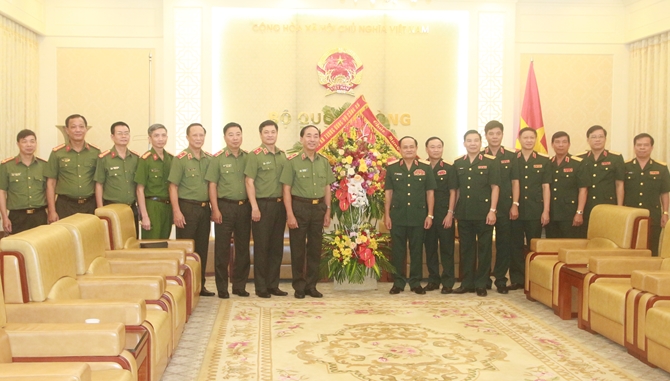 Lãnh đạo Bộ Công an chúc mừng Ngày Truyền thống  Bộ Tổng Tham mưu  