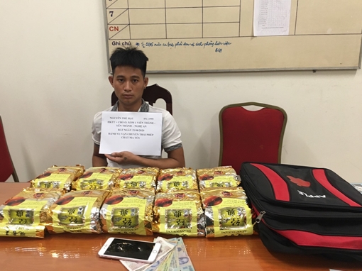 Được bạn tù giới thiệu vận chuyển thuê gần 10kg ma túy đá 