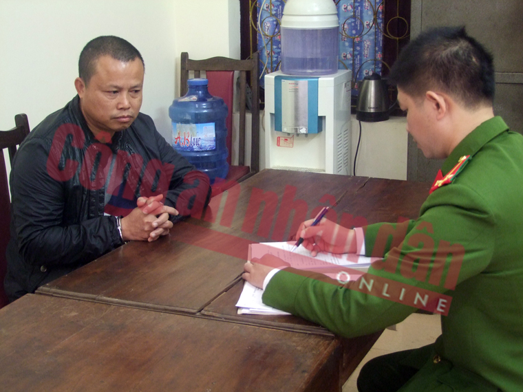 Bắt khẩn cấp đối tượng cưỡng đoạt tài sản