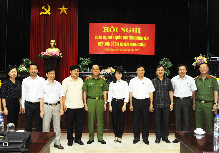 Thứ trưởng Lê Quý Vương tiếp xúc cử tri hai huyện Khoái Châu và Tiên Lữ tỉnh Hưng Yên