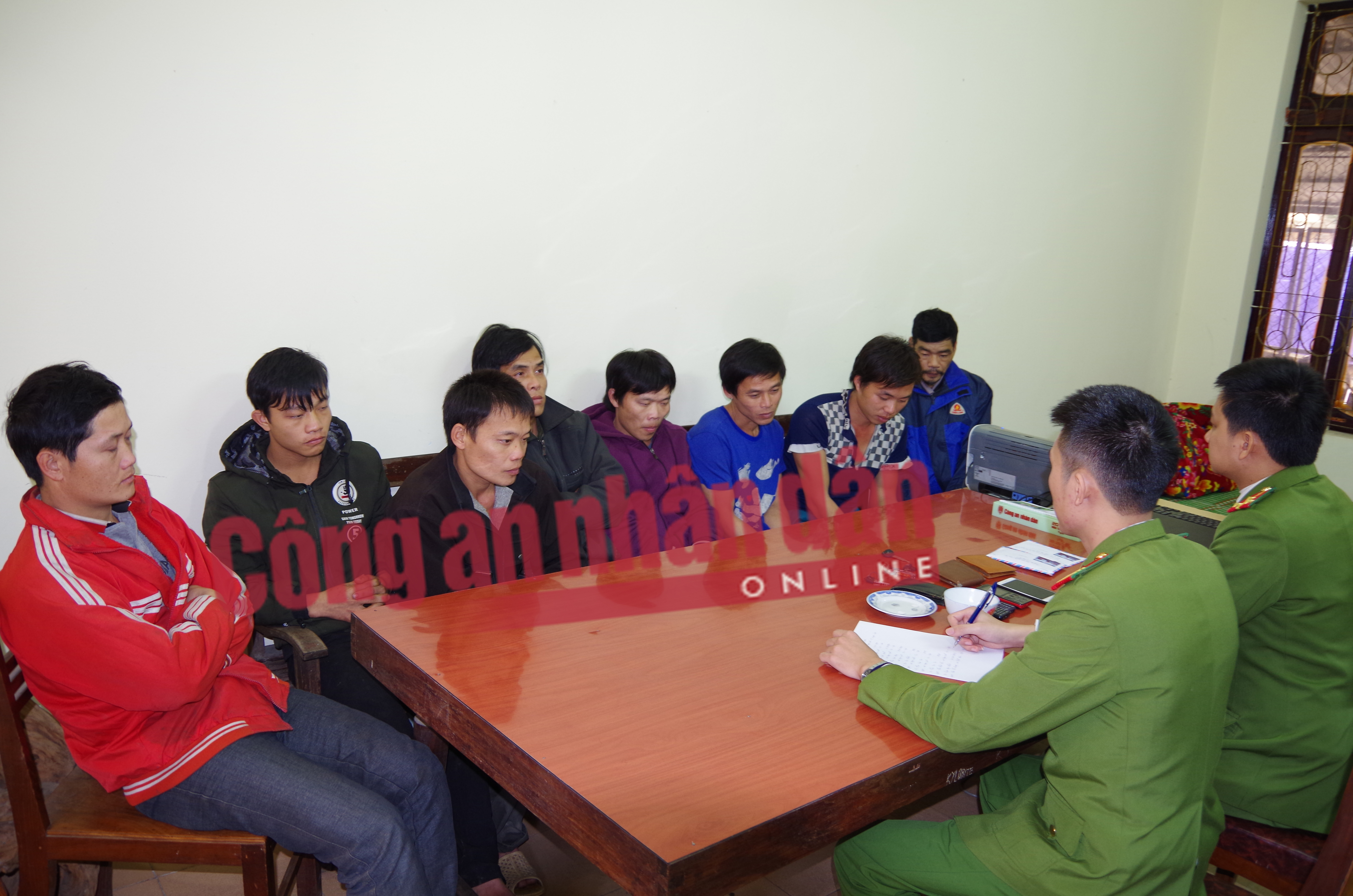 Công an huyện Vị Xuyên triệt xóa nhóm đánh bạc, buôn bán ma túy