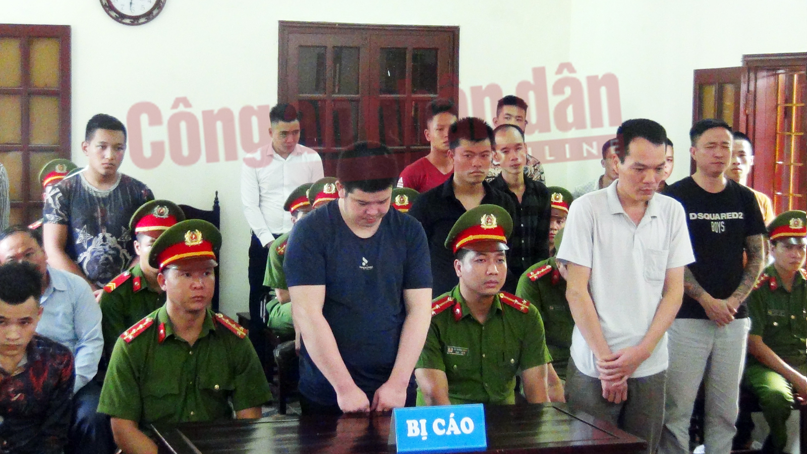 Xét xử 19 đối tượng mang quan tài đi đòi nợ thuê gây xôn xao dư luận