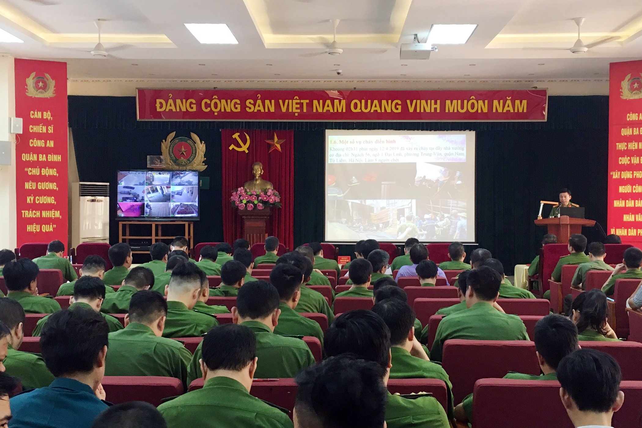 Nâng cao bản lĩnh, chiến thuật trong PCCC&CNCH  